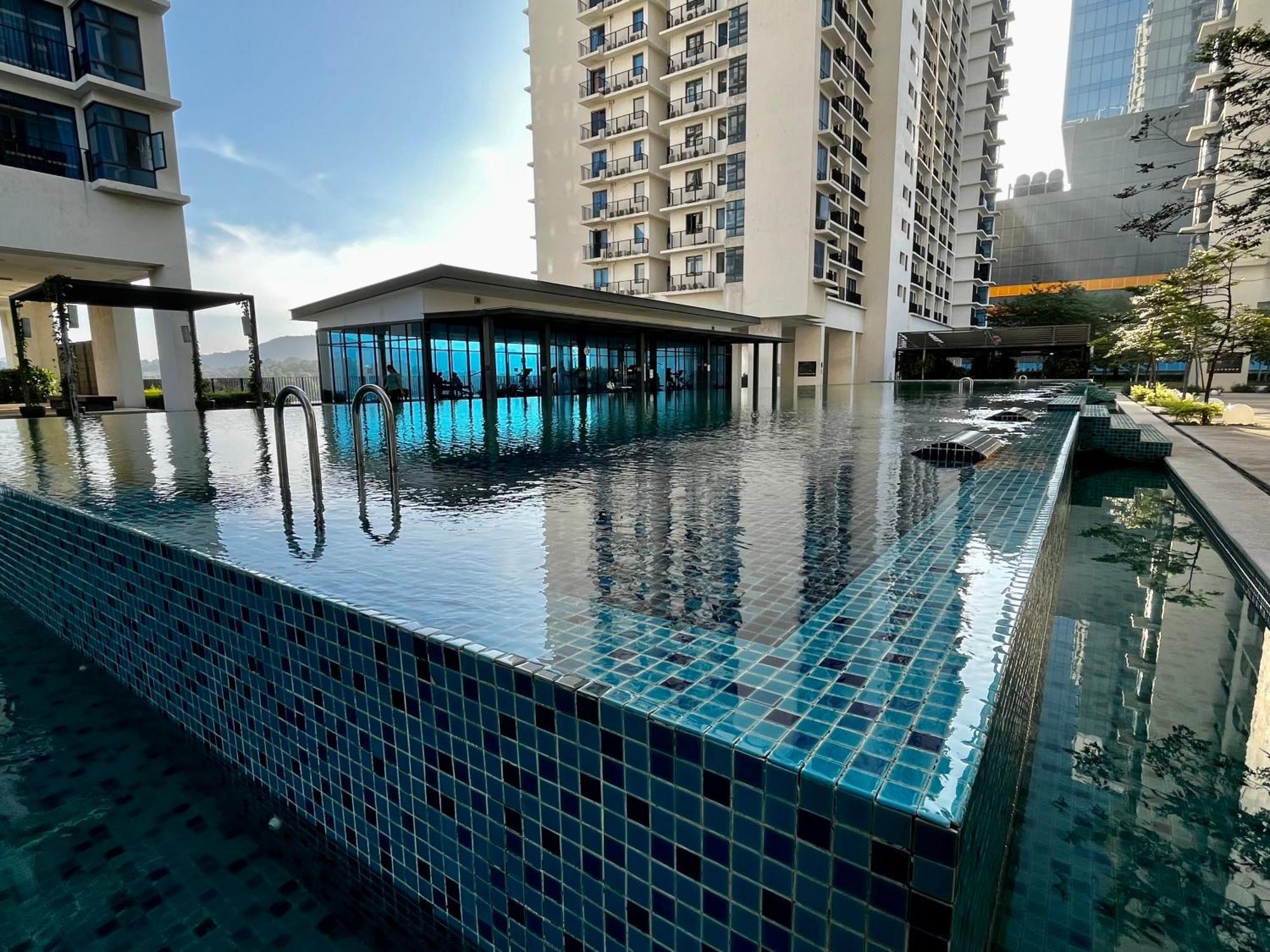 Pangsapuri Setia Alam Nordic Trefoil 2 Bedrooms Home-walk To Setia Mall & & Setia Convention Centre Shah Alam