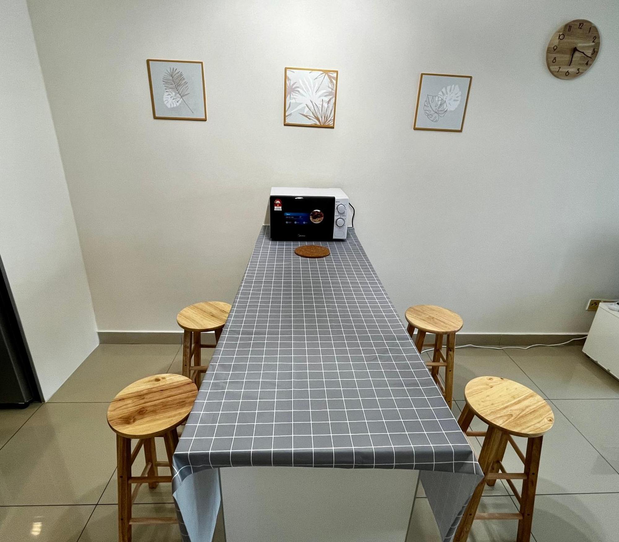 Setia Alam Nordic Trefoil 2 Bedrooms Home-walk To Setia Mall & & Setia Convention Centre Pangsapuri
