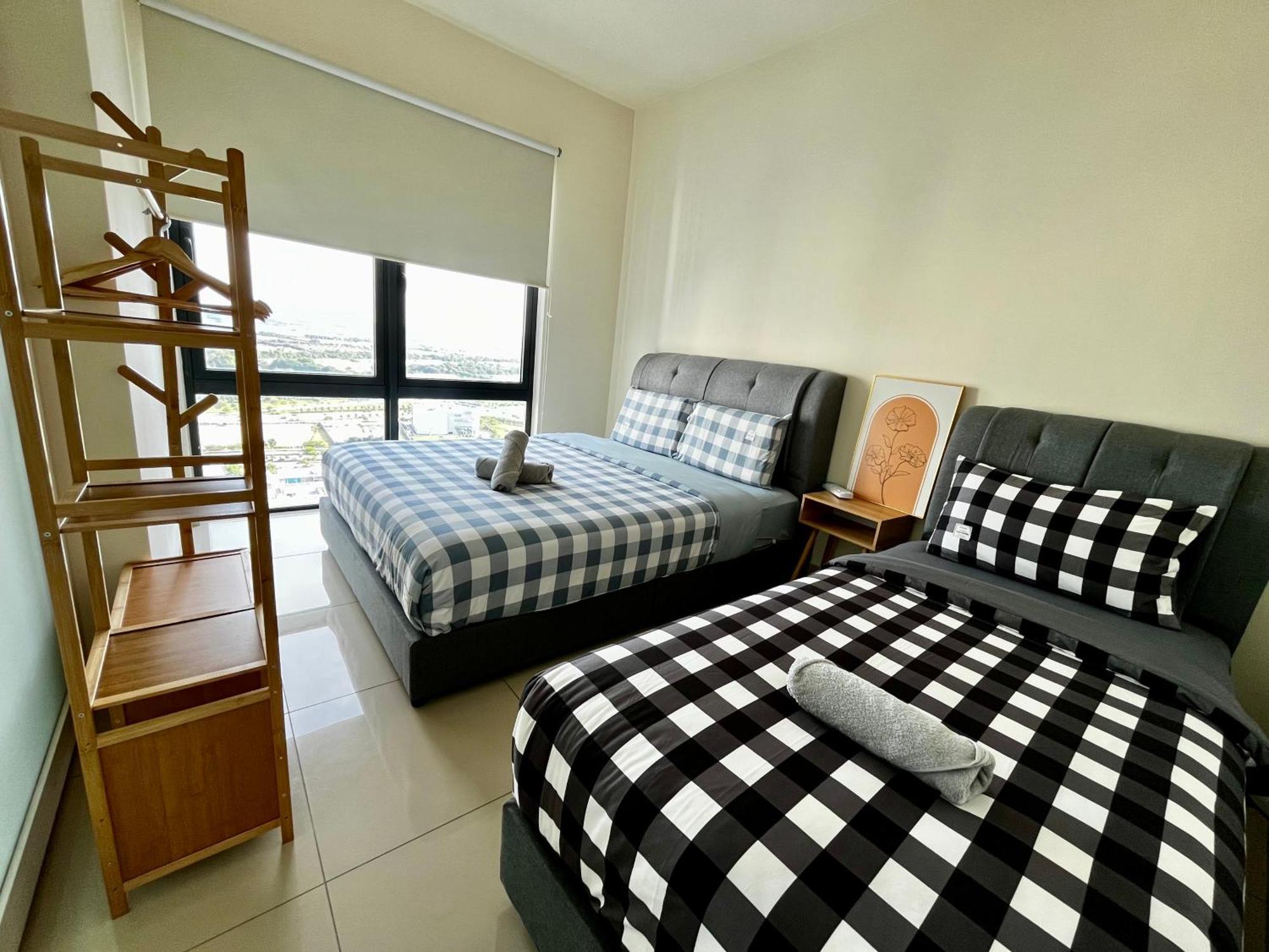Pangsapuri Setia Alam Nordic Trefoil 2 Bedrooms Home-walk To Setia Mall & & Setia Convention Centre