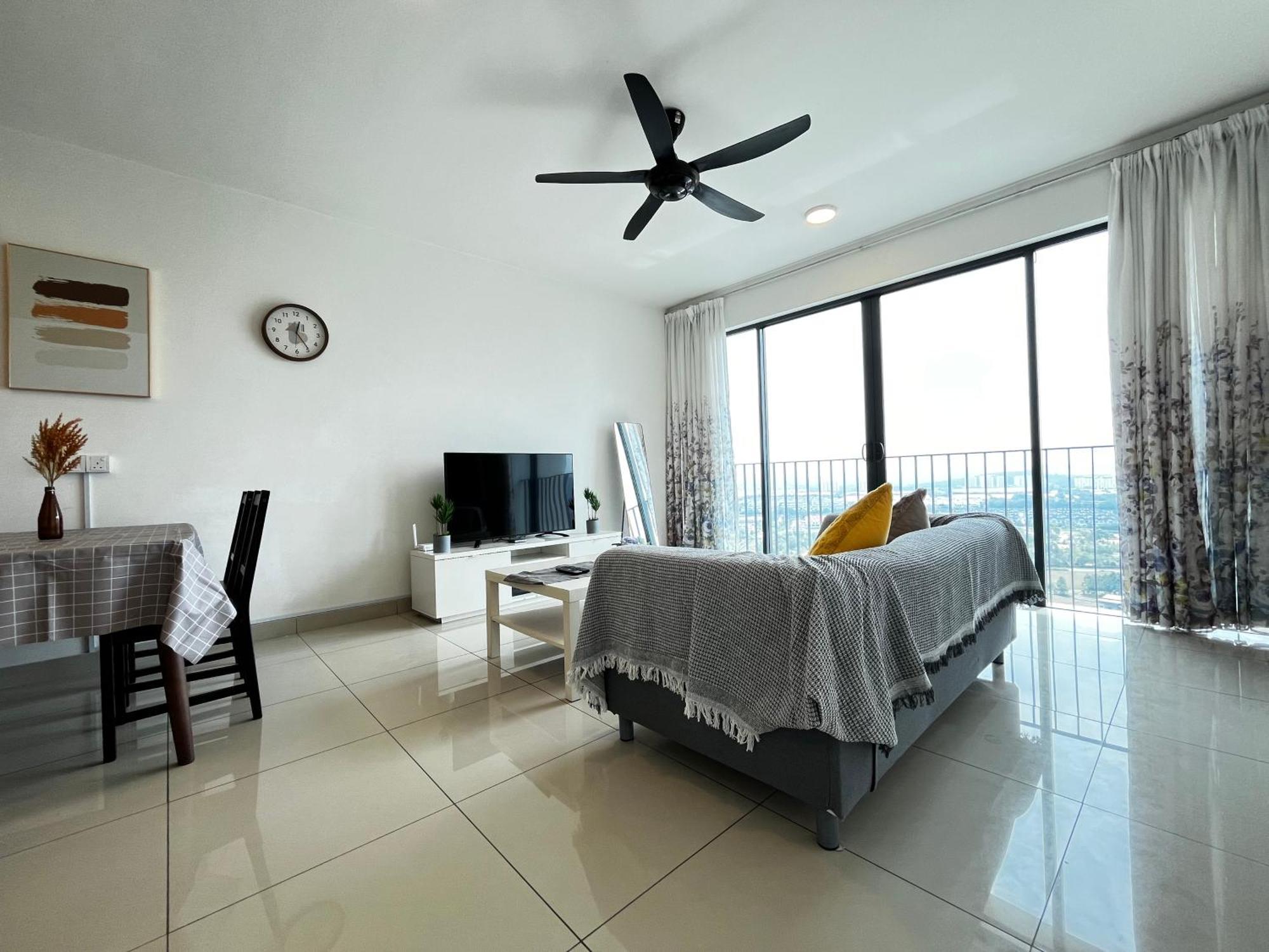 Setia Alam Nordic Trefoil 2 Bedrooms Home-walk To Setia Mall & & Setia Convention Centre *