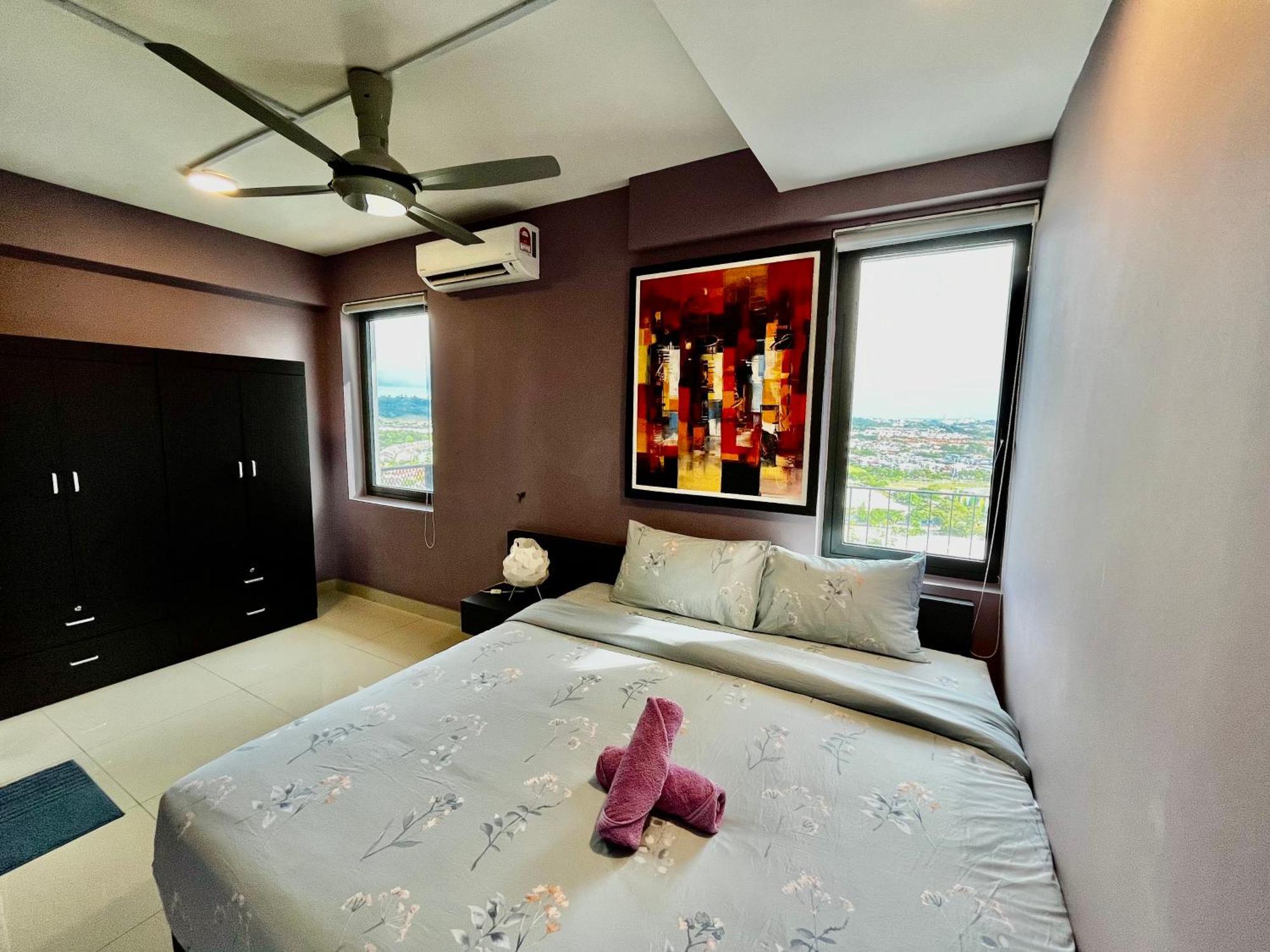 Setia Alam Nordic Trefoil 2 Bedrooms Home-walk To Setia Mall & & Setia Convention Centre *