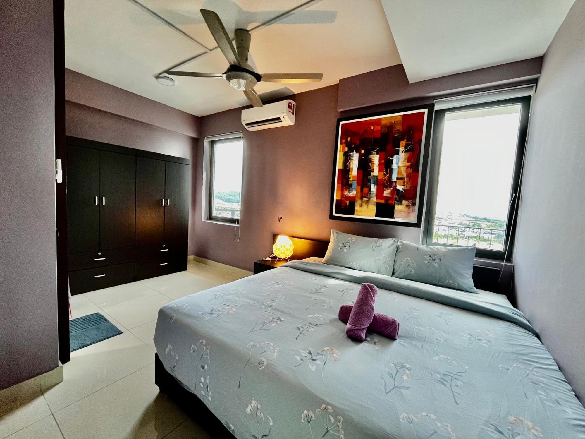 Pangsapuri Setia Alam Nordic Trefoil 2 Bedrooms Home-walk To Setia Mall & & Setia Convention Centre